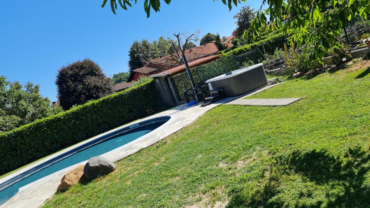 La Tana Dei Corgi Bed & Breakfast Moncrivello ภายนอก รูปภาพ