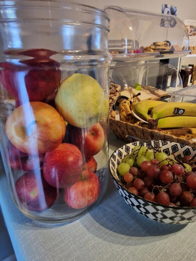 La Tana Dei Corgi Bed & Breakfast Moncrivello ภายนอก รูปภาพ
