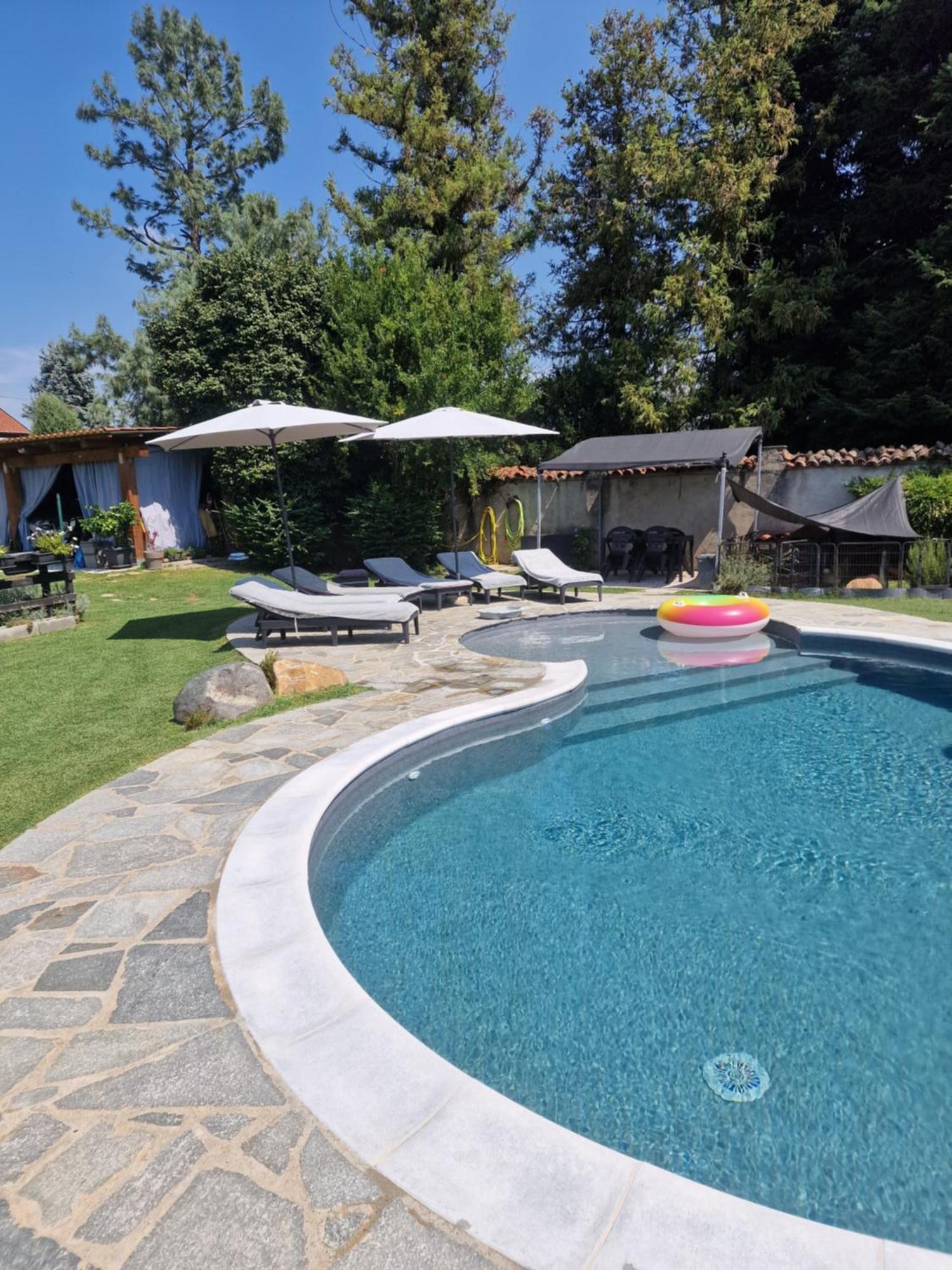 La Tana Dei Corgi Bed & Breakfast Moncrivello ภายนอก รูปภาพ