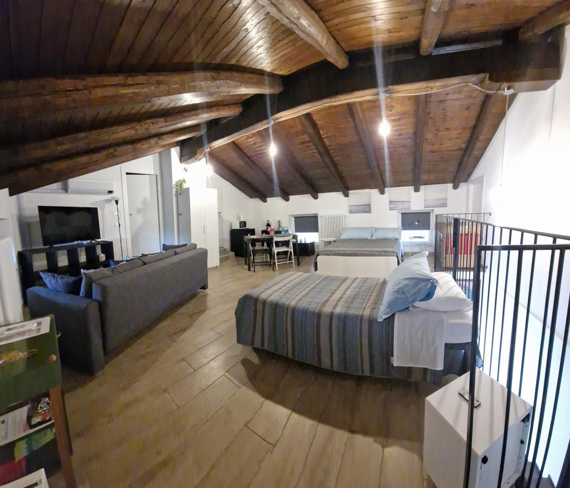La Tana Dei Corgi Bed & Breakfast Moncrivello ภายนอก รูปภาพ