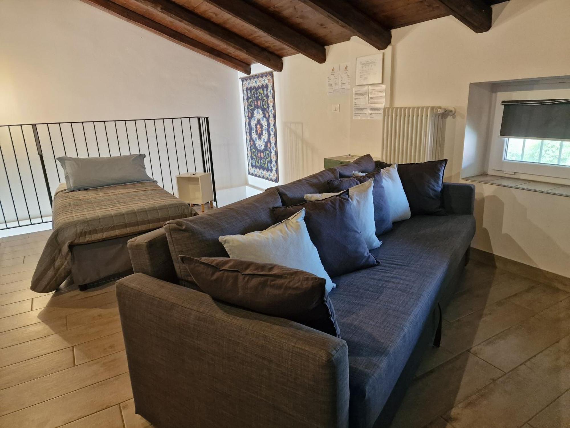 La Tana Dei Corgi Bed & Breakfast Moncrivello ภายนอก รูปภาพ