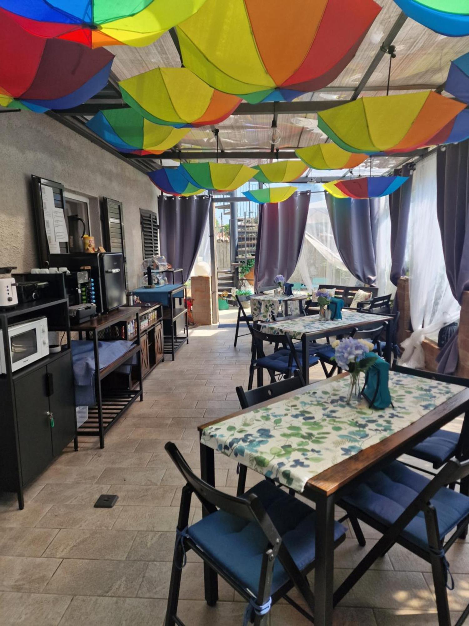 La Tana Dei Corgi Bed & Breakfast Moncrivello ภายนอก รูปภาพ